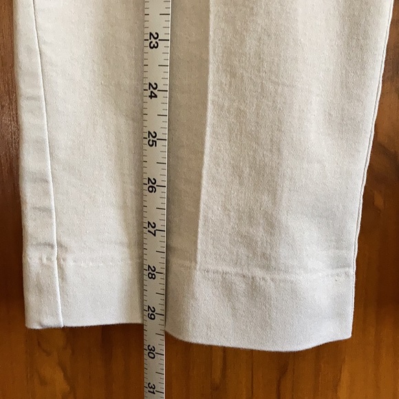 T & G Capris? Stretch, Tan, no pockets; - Picture 4 of 7